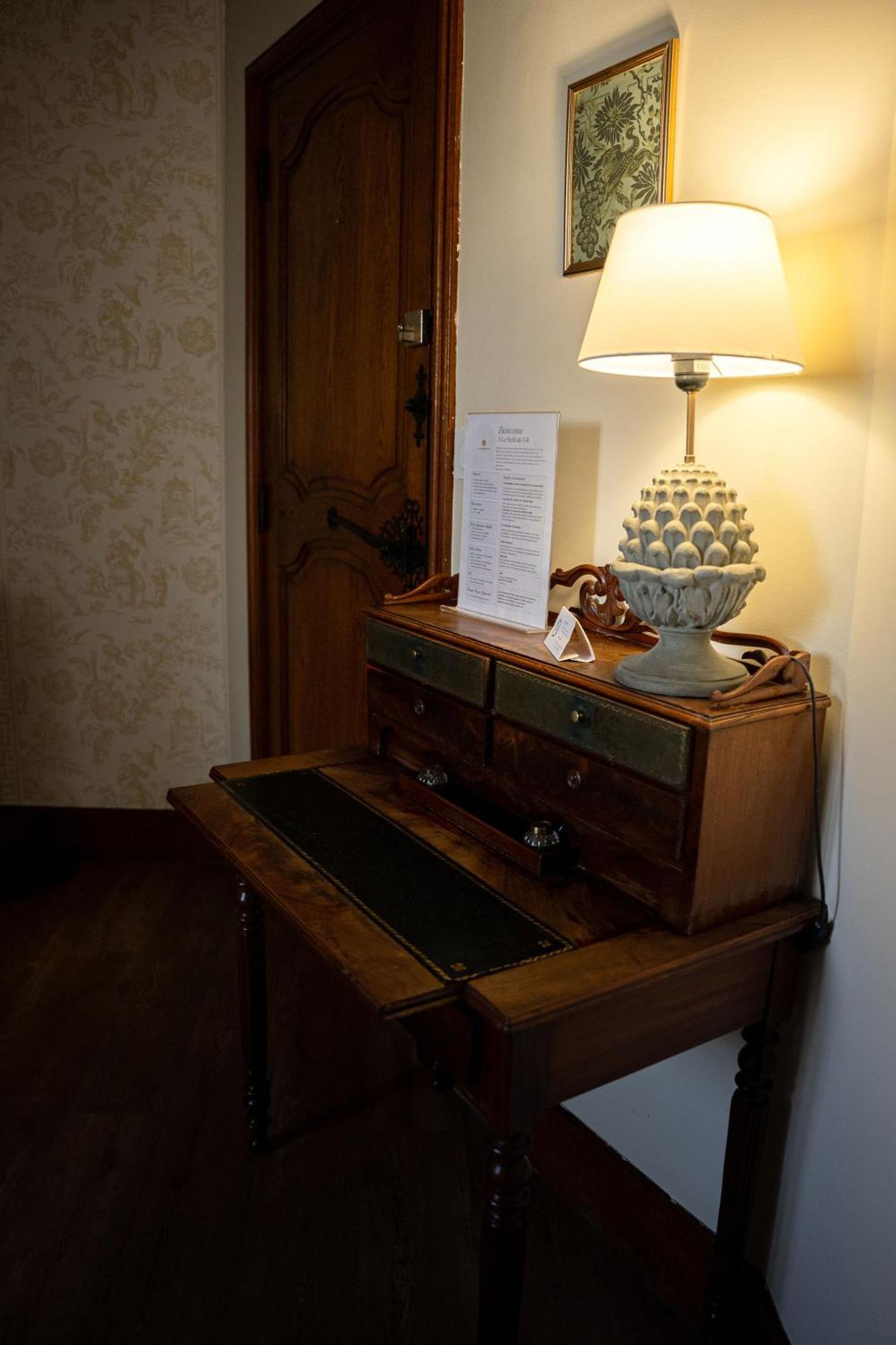 La Meffrais 1741 Acomodação com café da manhã Dinan Quarto foto
